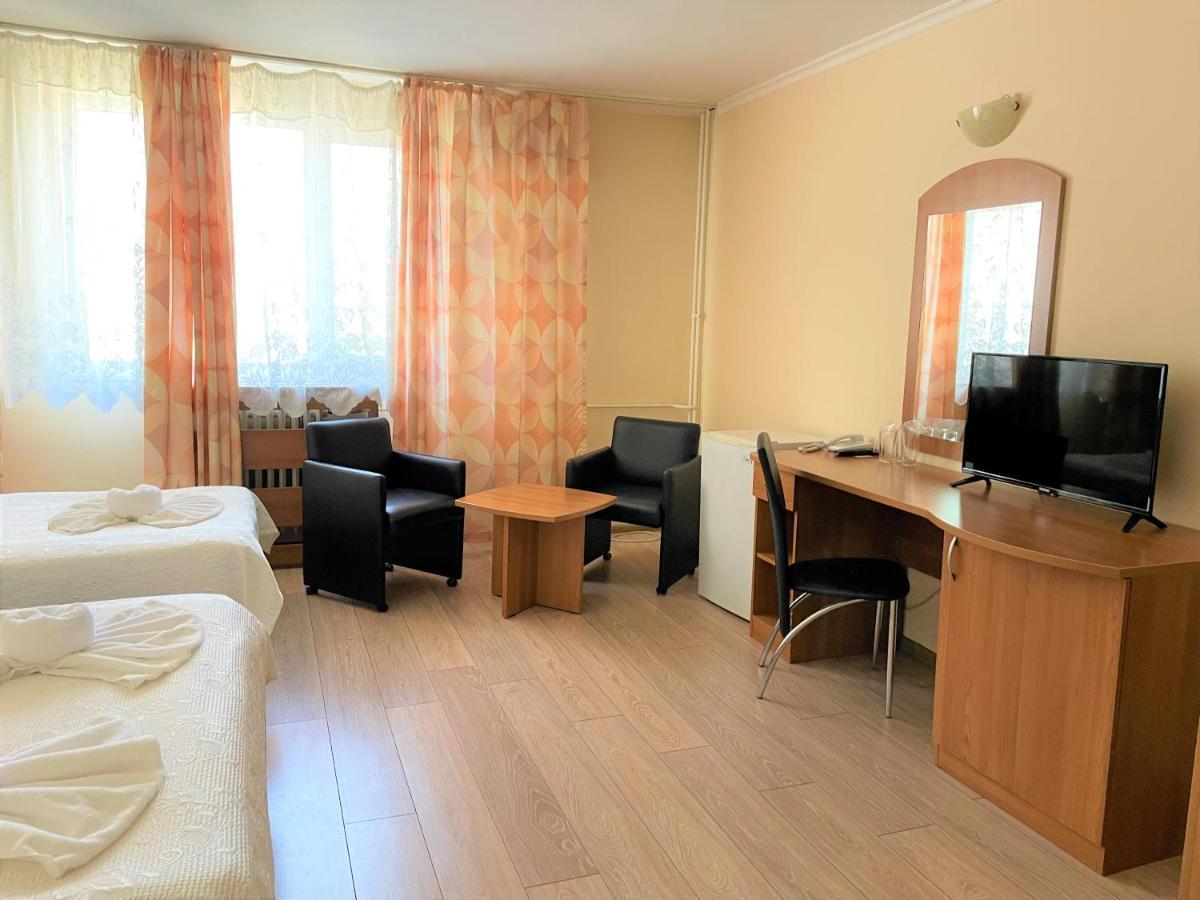 Family Hotel Central Burgas Extérieur photo